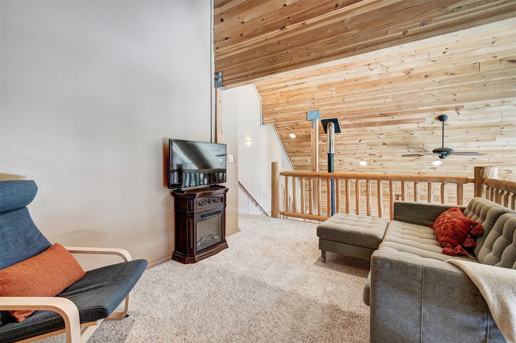 2795 Quartzville ROAD