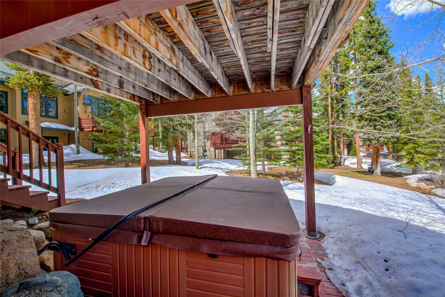 476 Highwood CIRCLE 23