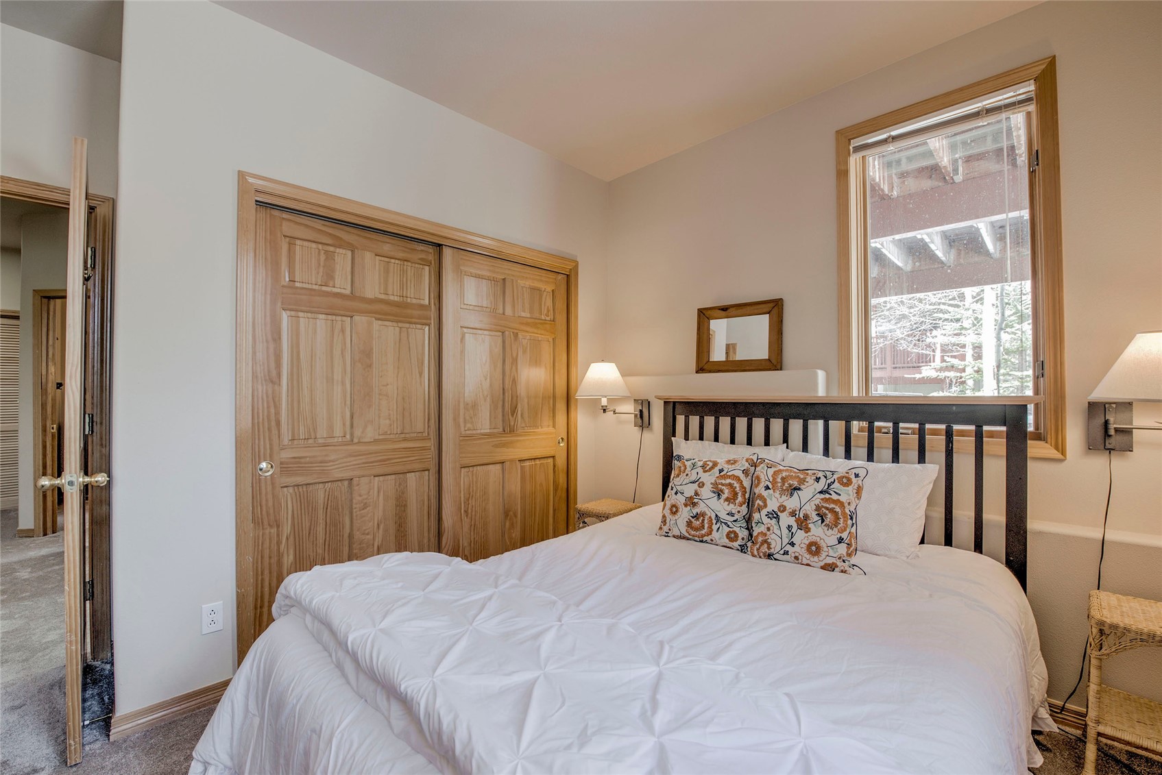 476 Highwood CIRCLE 23