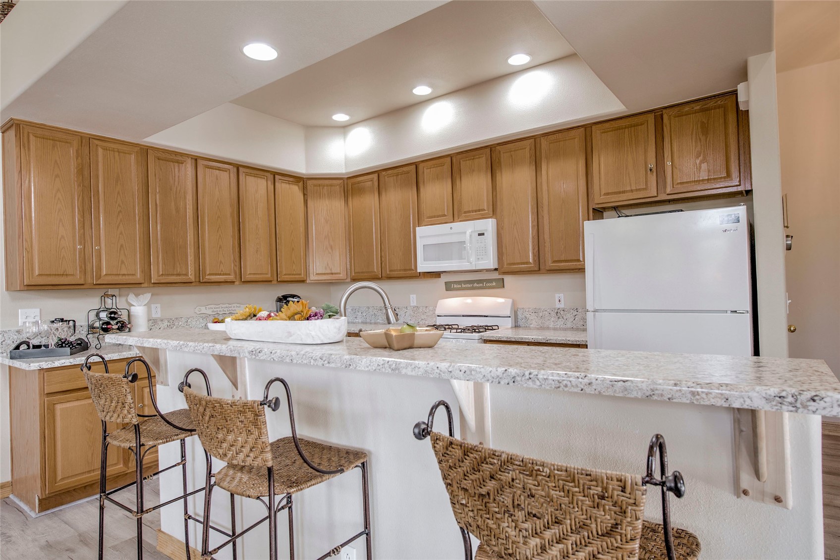 476 Highwood CIRCLE 23