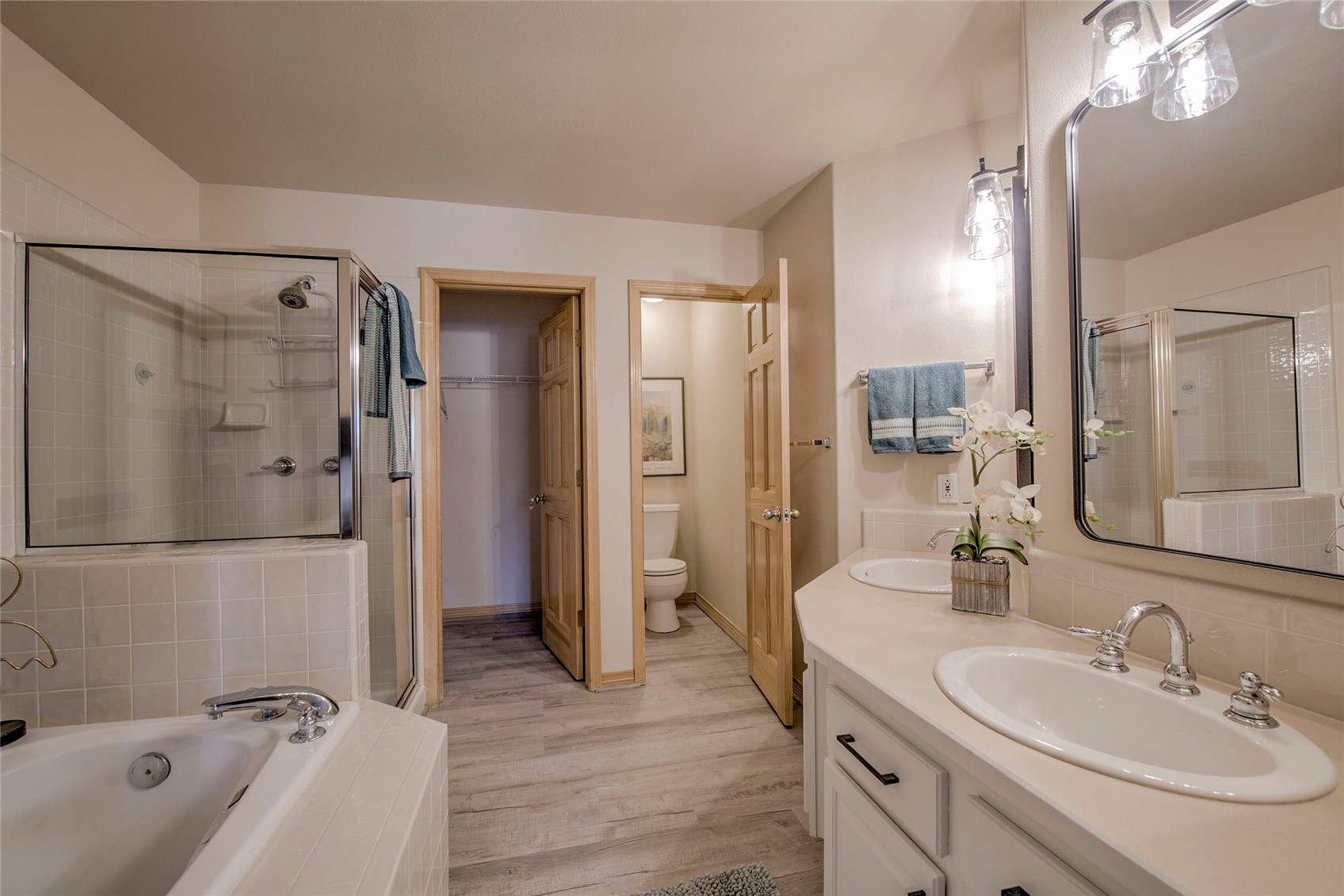 476 Highwood CIRCLE 23