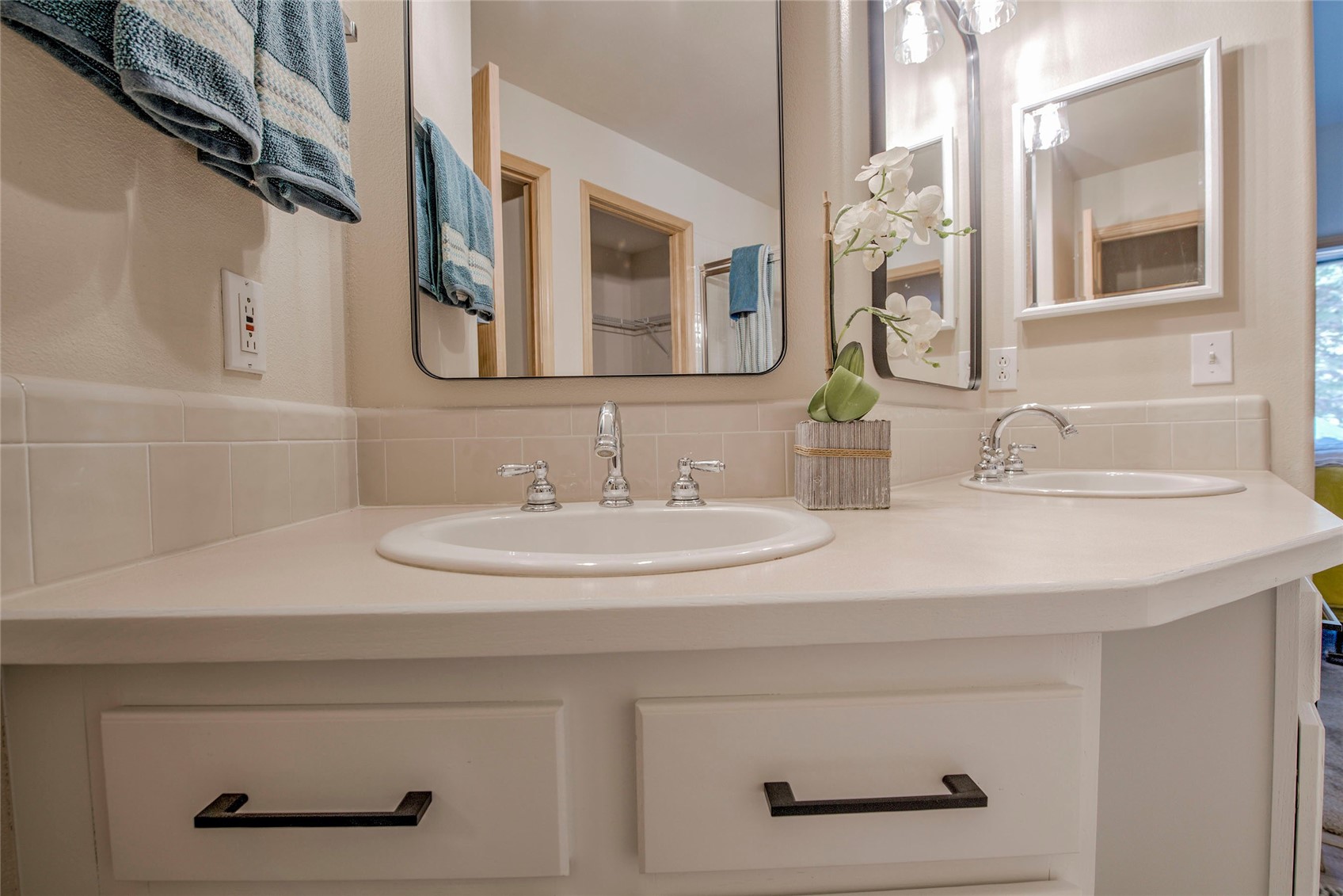 476 Highwood CIRCLE 23