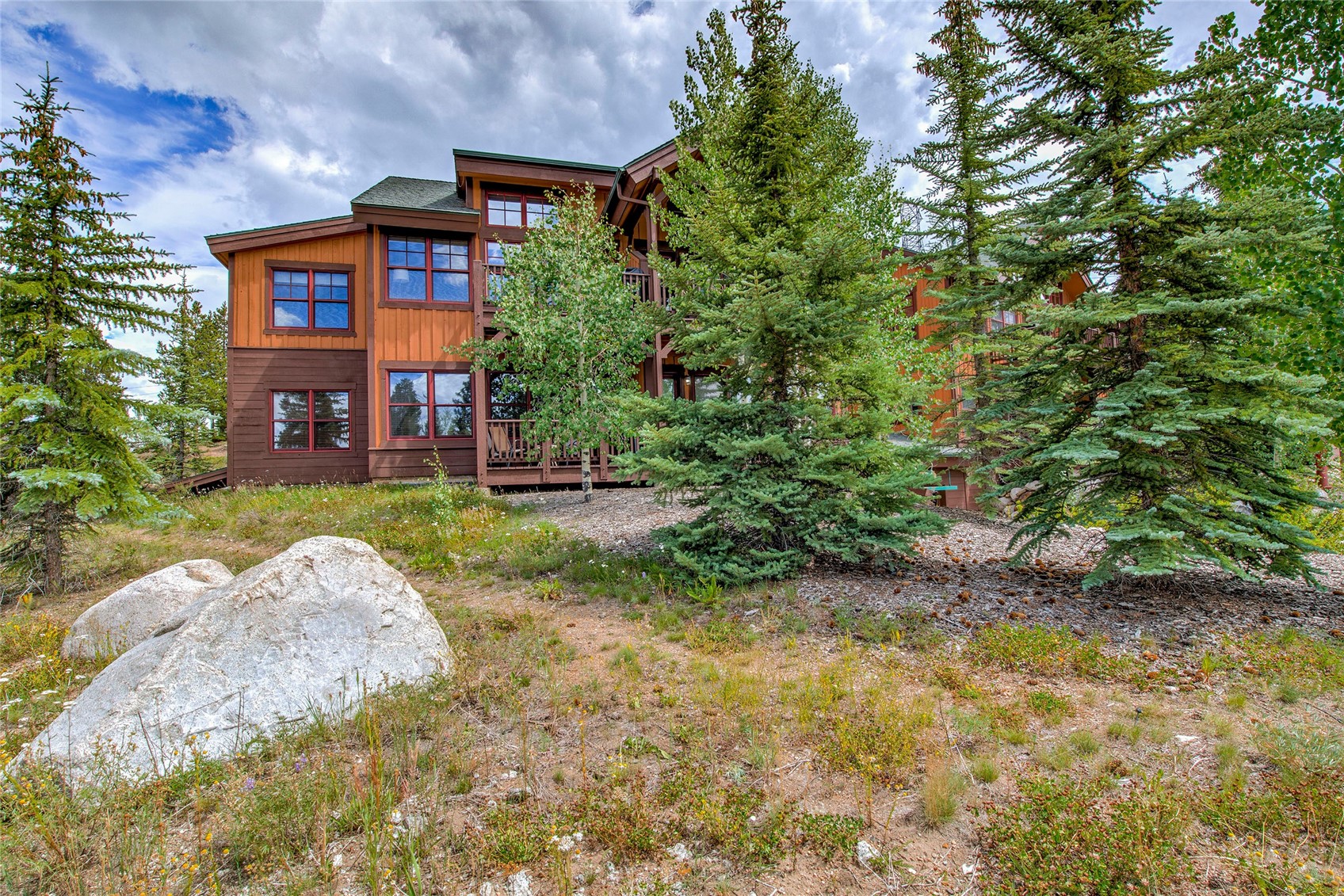 105 River Course DRIVE 9574