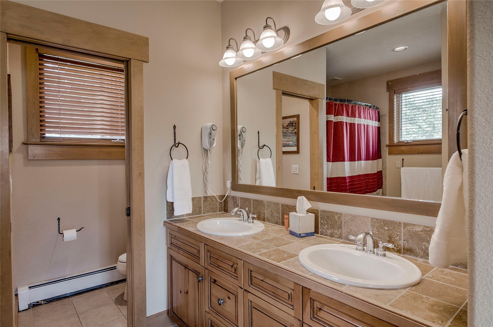 105 River Course DRIVE 9574