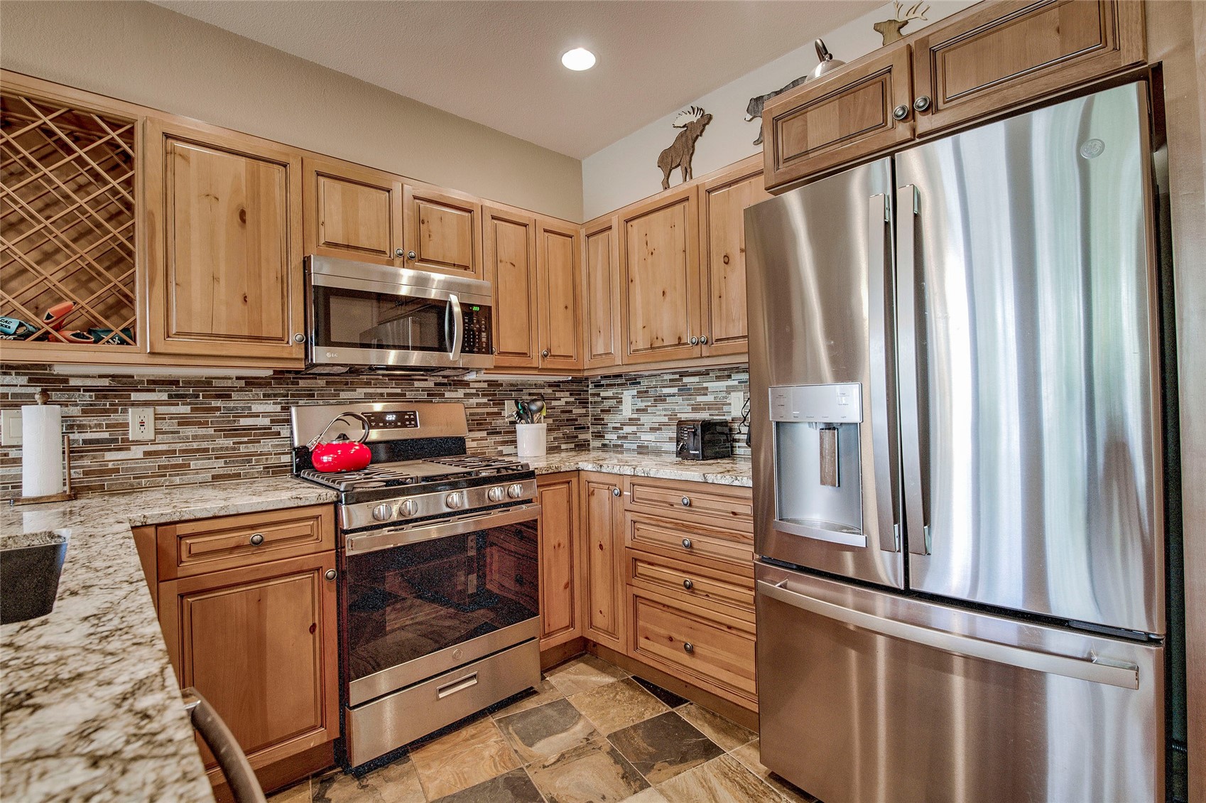 105 River Course DRIVE 9574