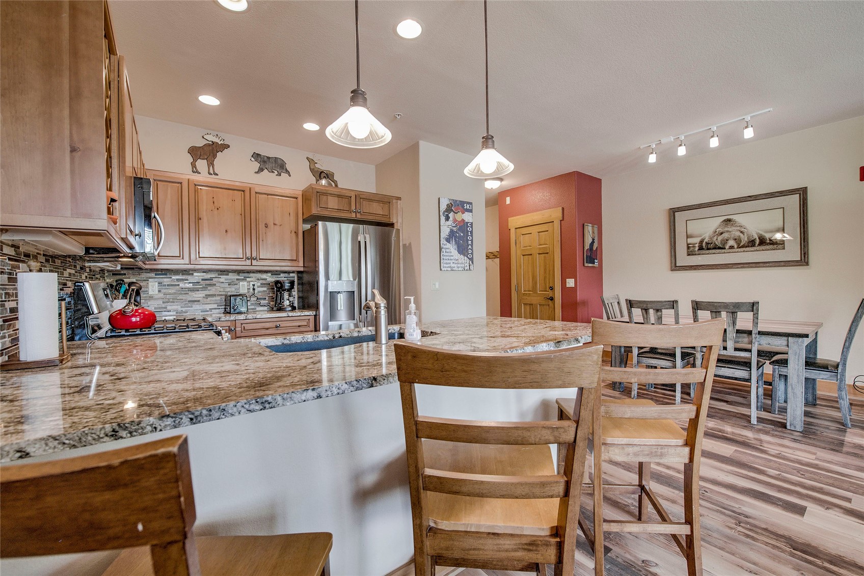 105 River Course DRIVE 9574