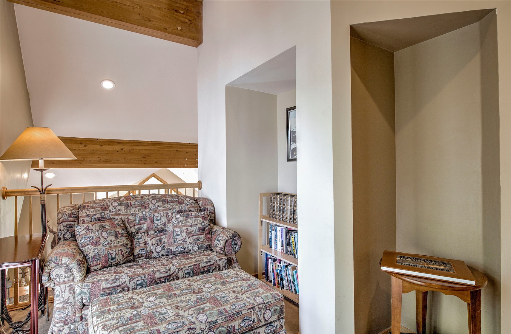 330 Kings Crown ROAD 10