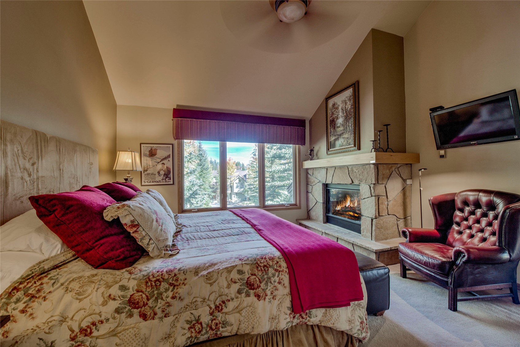 330 Kings Crown ROAD 10