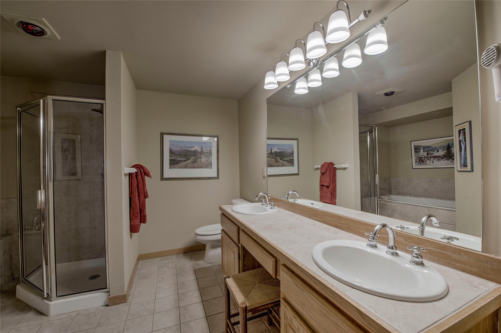 330 Kings Crown ROAD 10