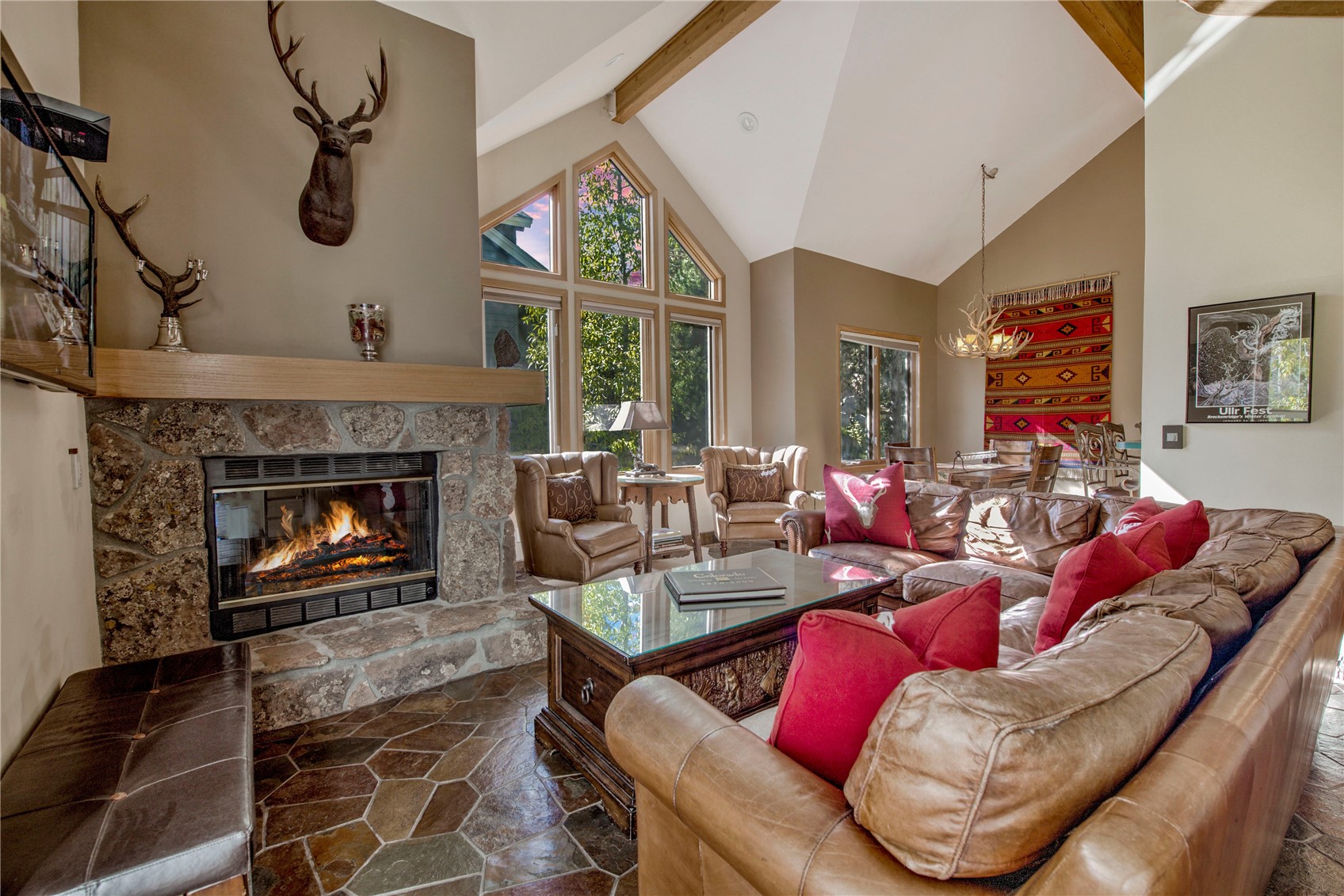 330 Kings Crown ROAD 10