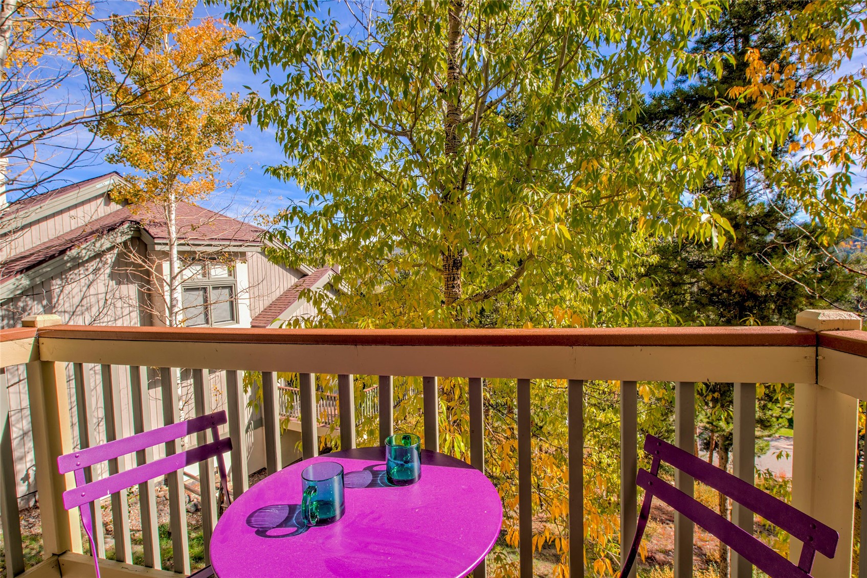 330 Kings Crown ROAD 10