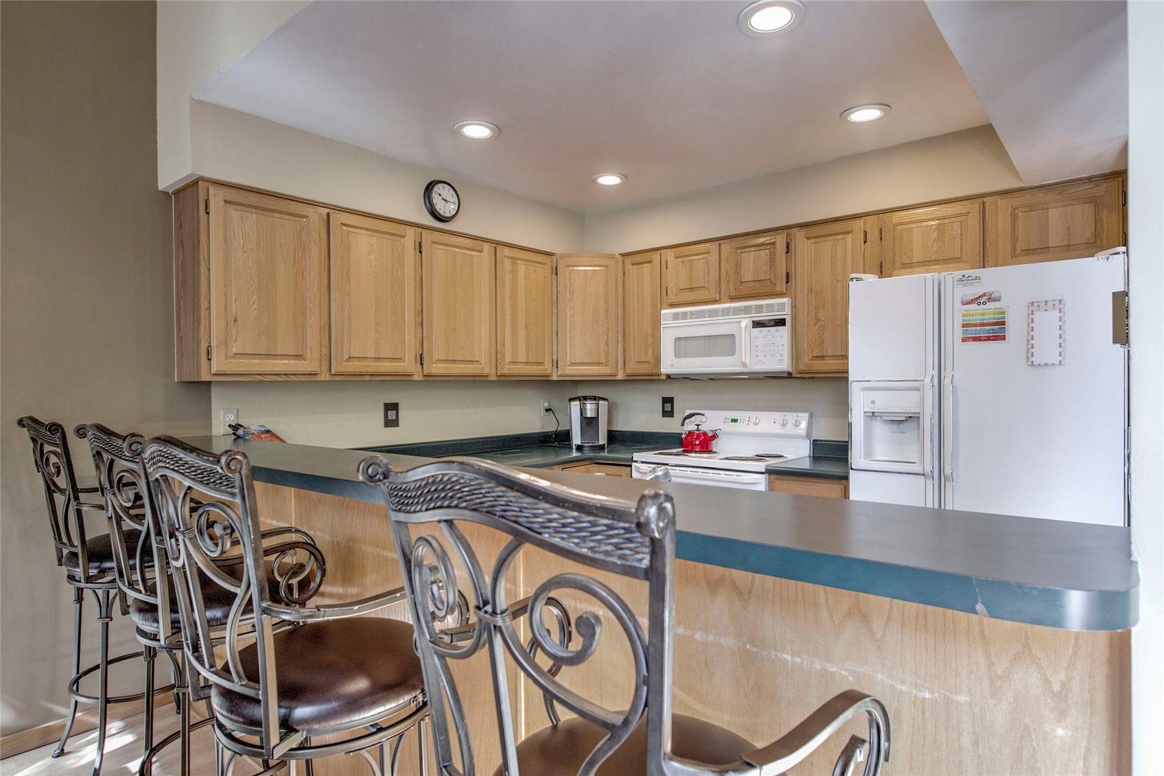 330 Kings Crown ROAD 10