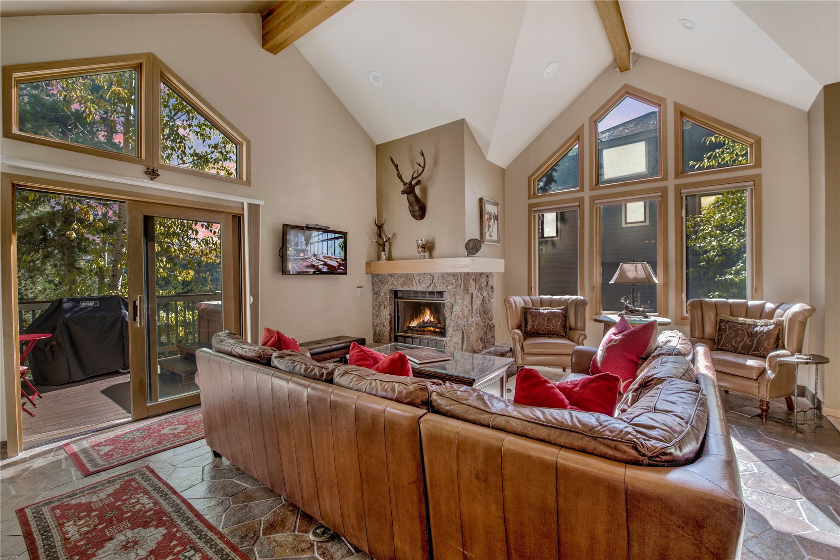 330 Kings Crown ROAD 10