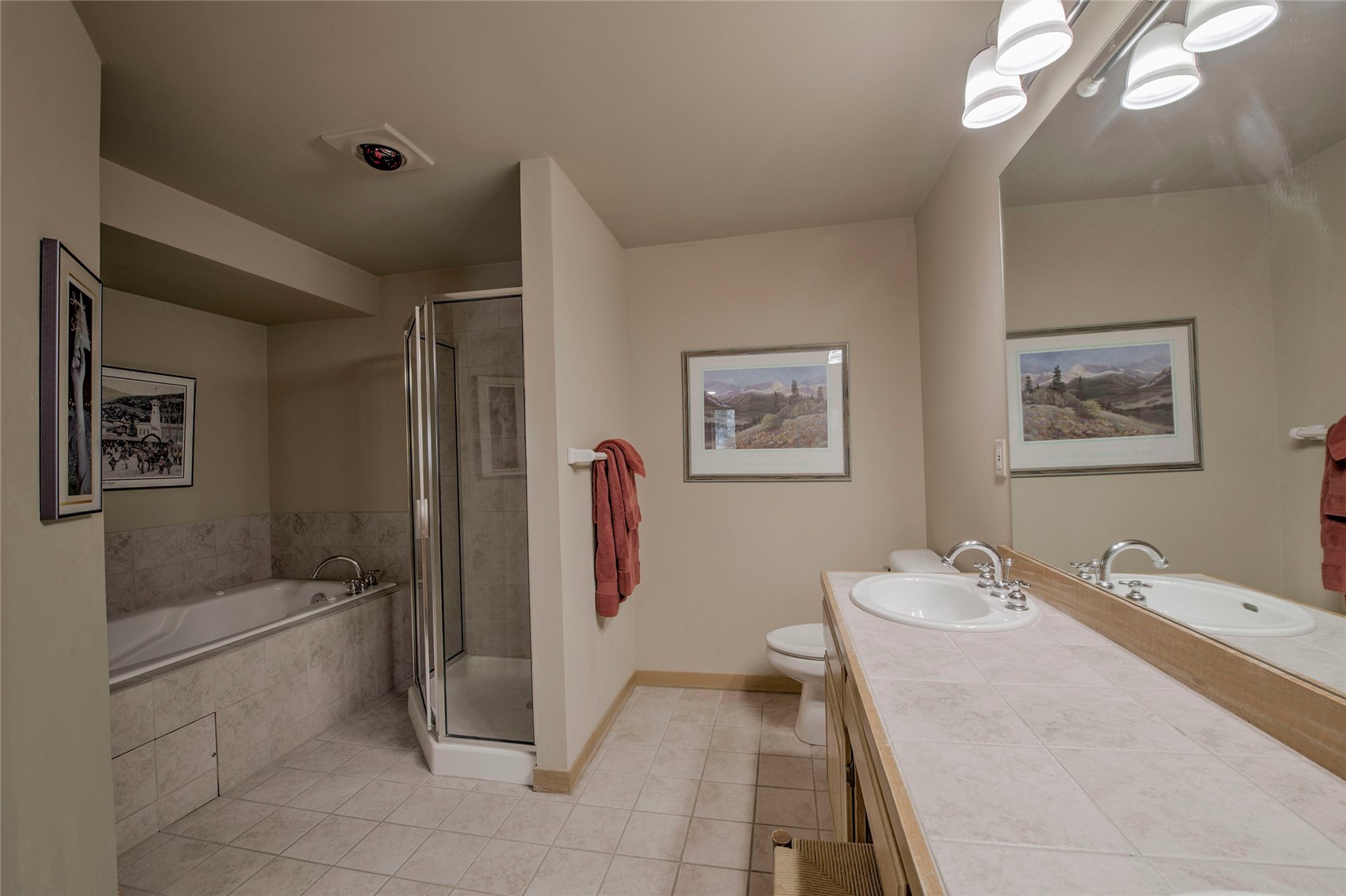330 Kings Crown ROAD 10