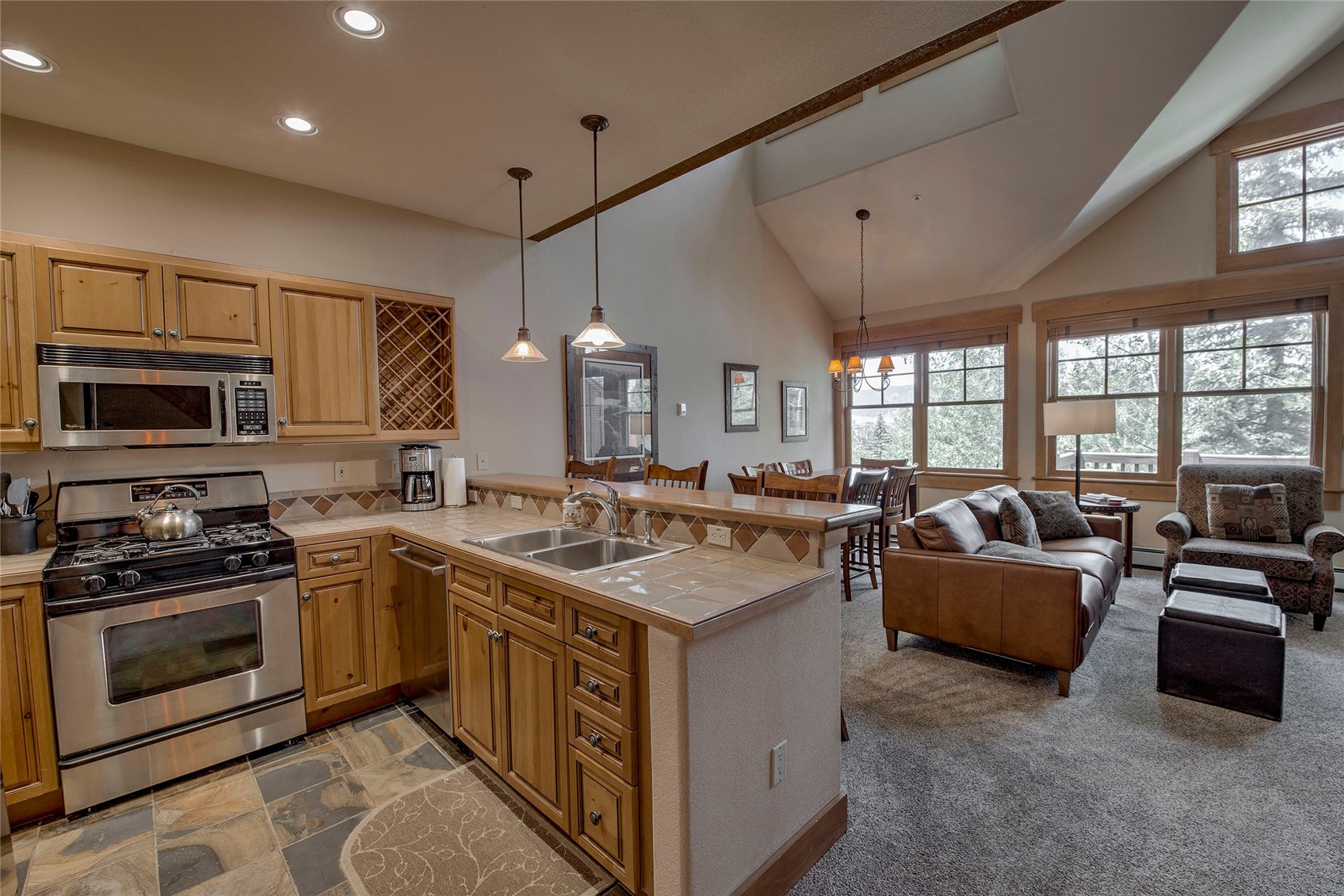 105 River Course DRIVE 9577