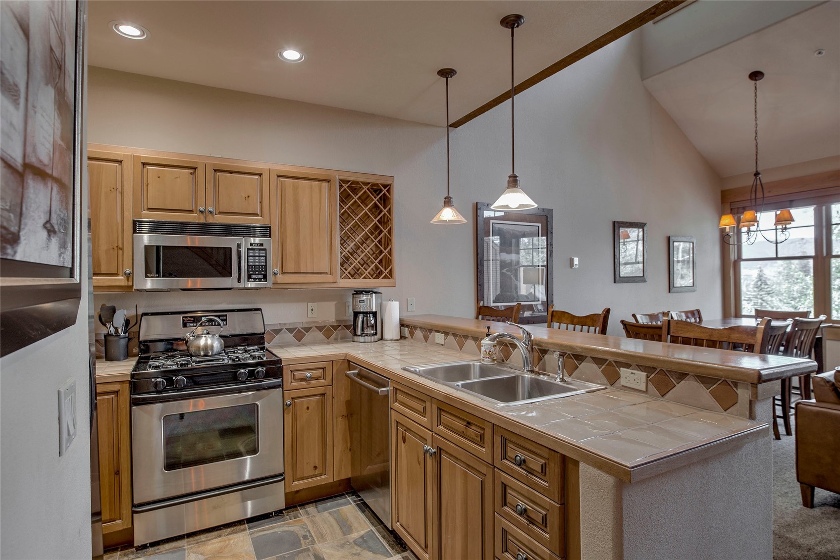 105 River Course DRIVE 9577