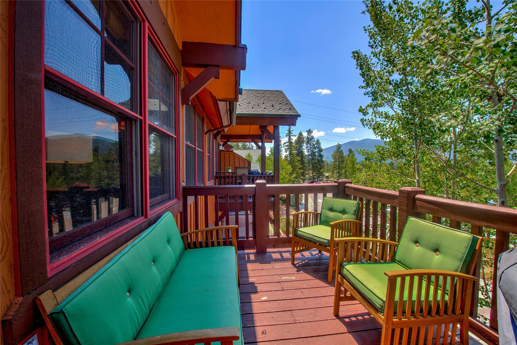 105 River Course DRIVE 9577