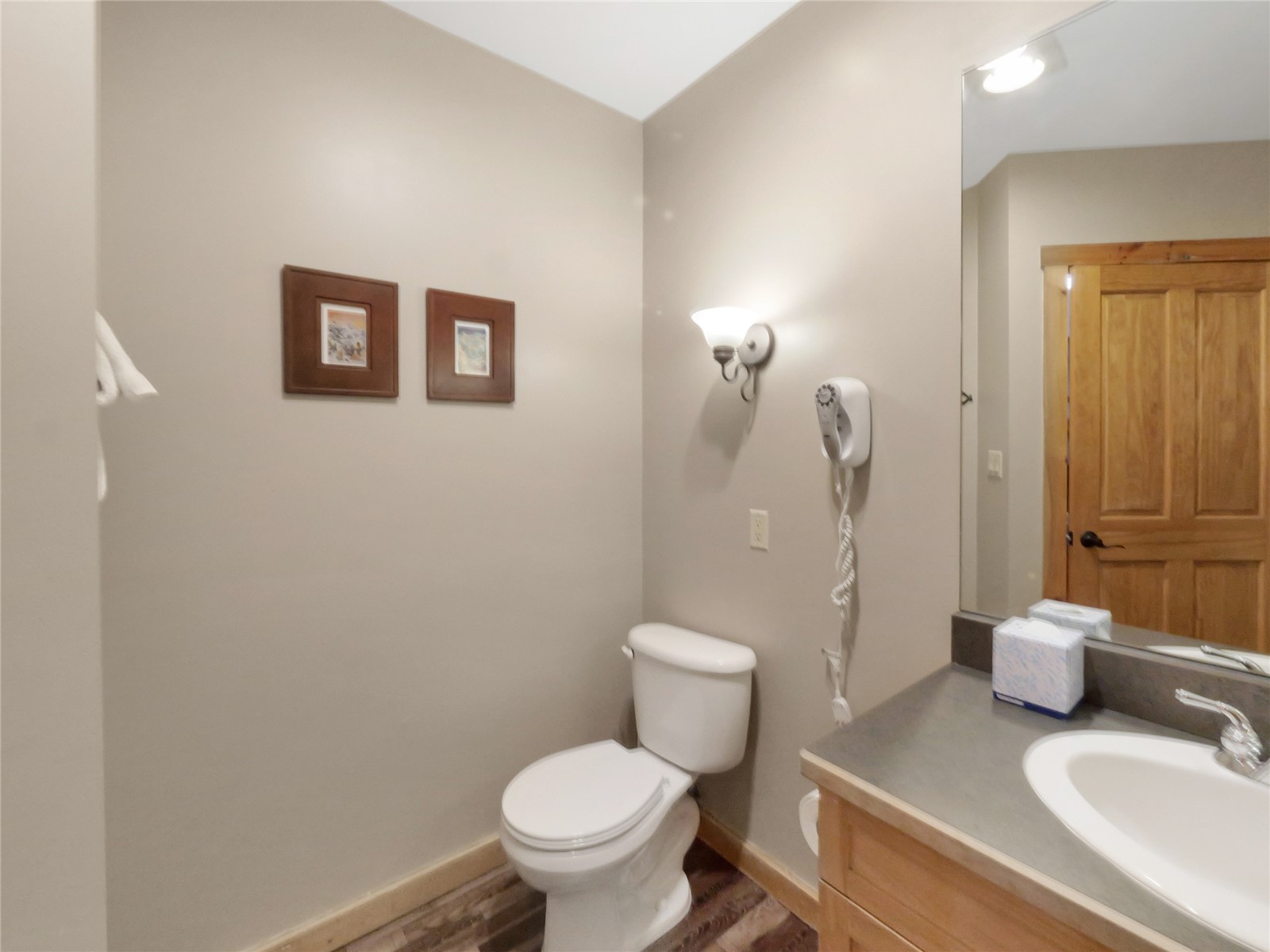 150 Dercum SQUARE 8540