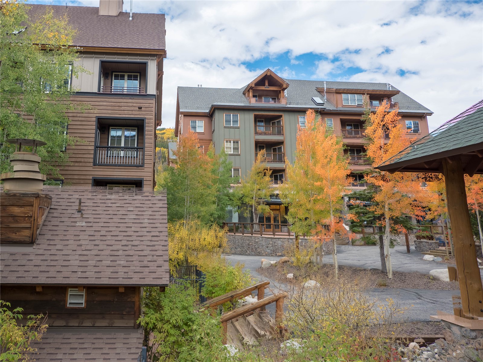 150 Dercum SQUARE 8540