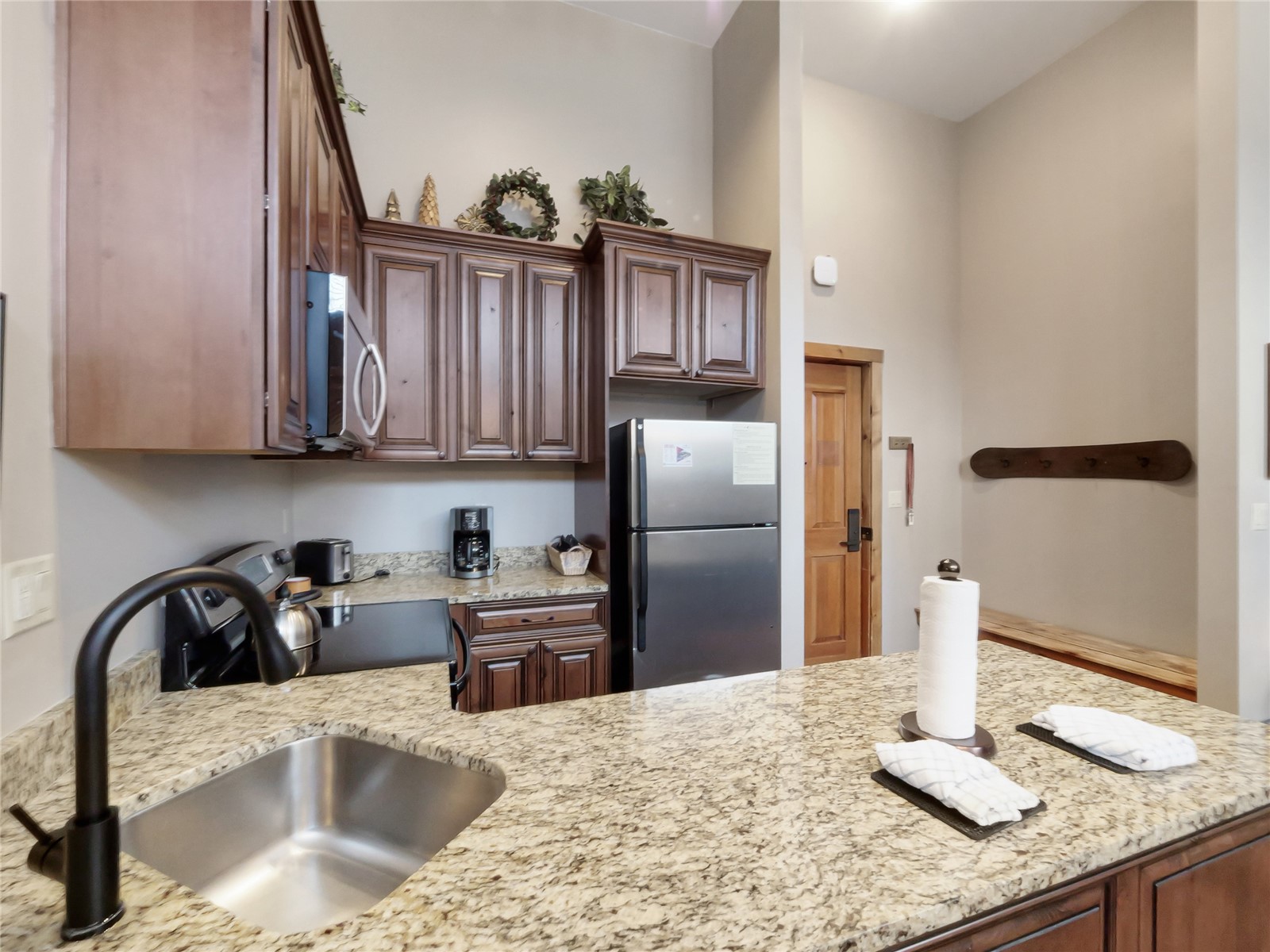 150 Dercum SQUARE 8540