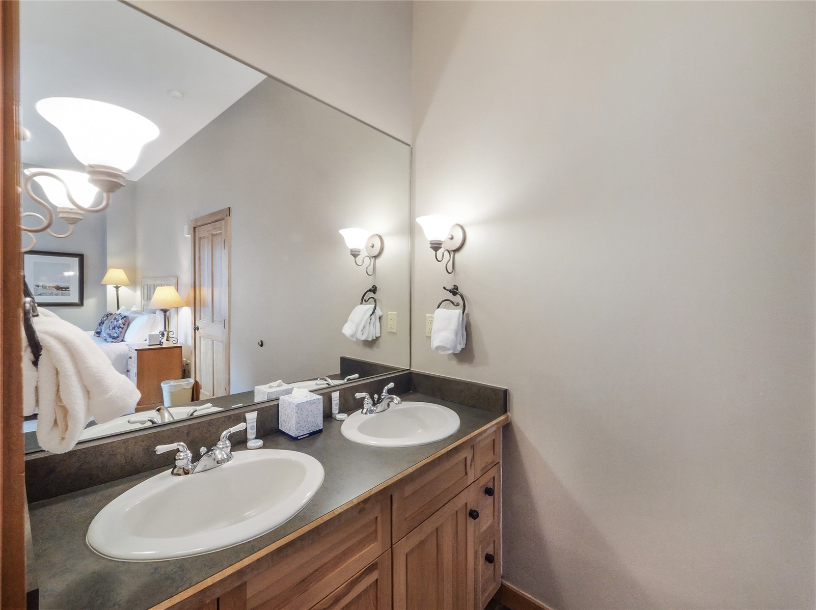 150 Dercum SQUARE 8540