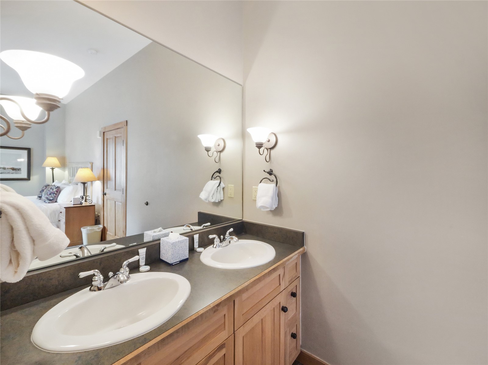 150 Dercum SQUARE 8540