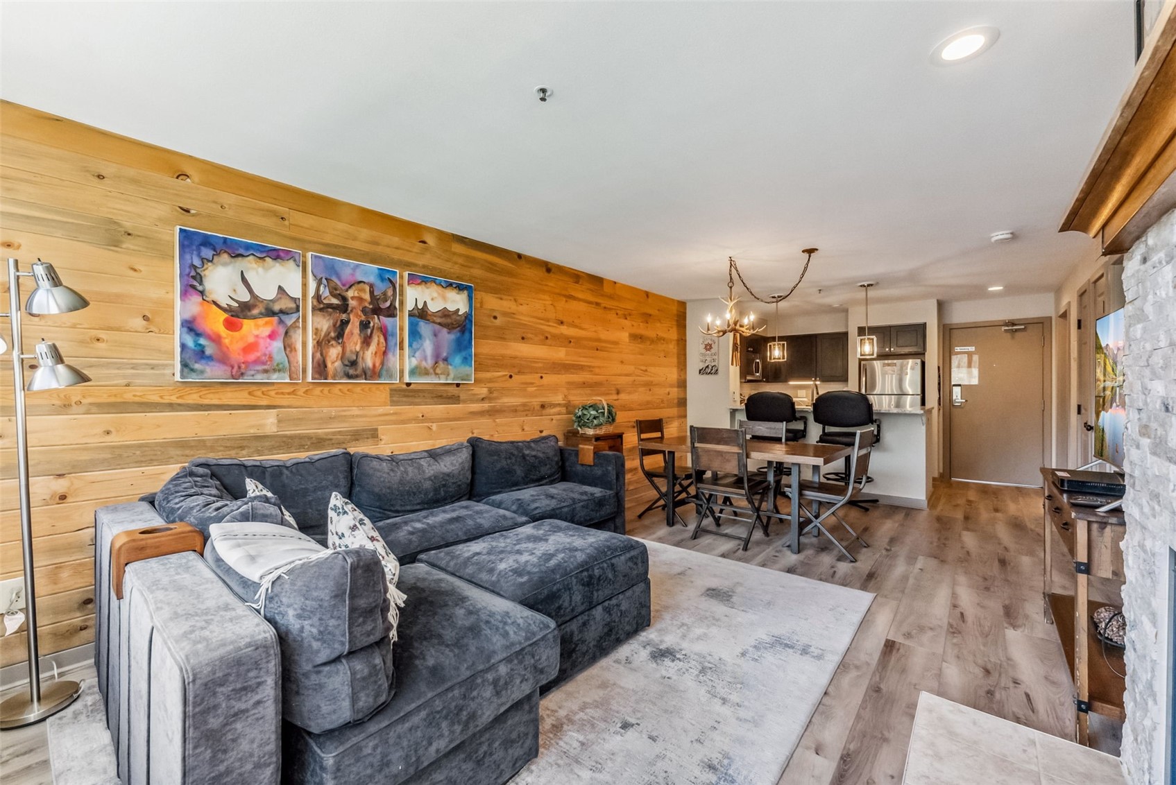 22174 Us Highway 6 1535
