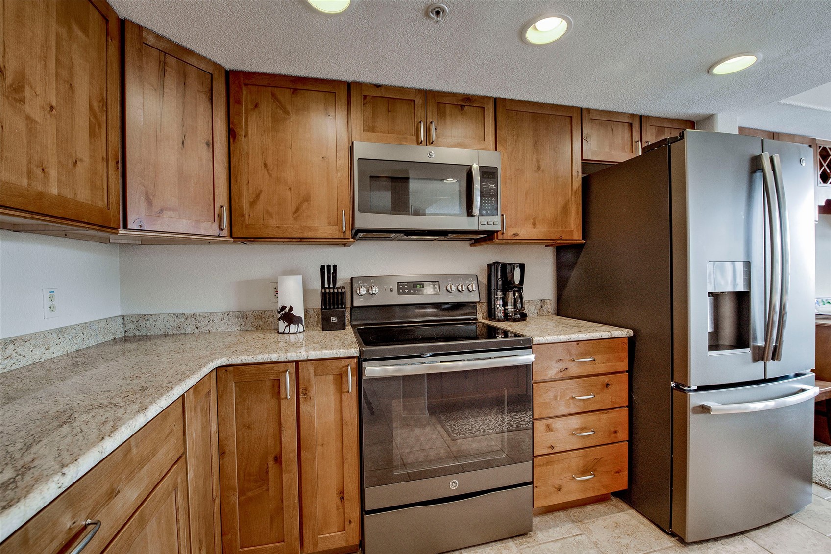 980 Lakepoint DRIVE 402