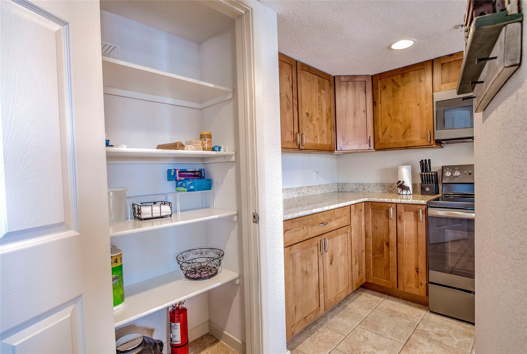 980 Lakepoint DRIVE 402
