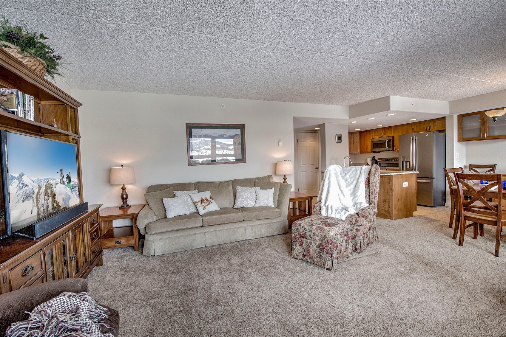 980 Lakepoint DRIVE 402