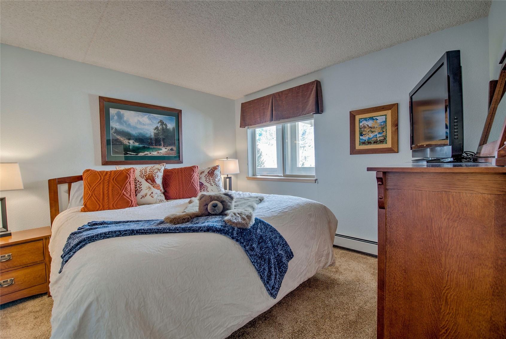 980 Lakepoint DRIVE 402