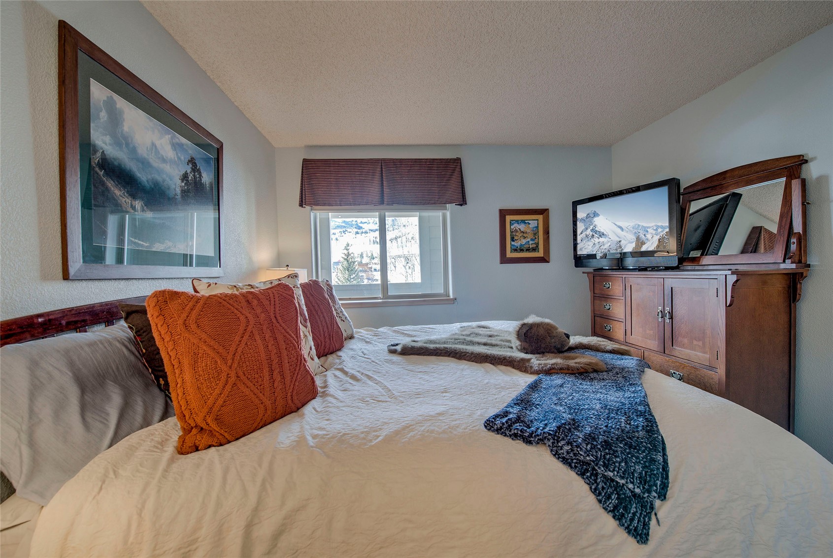 980 Lakepoint DRIVE 402