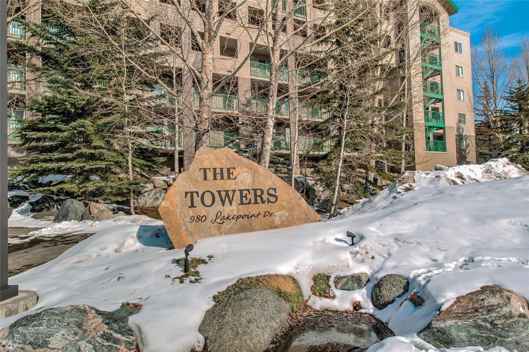 980 Lakepoint DRIVE 402