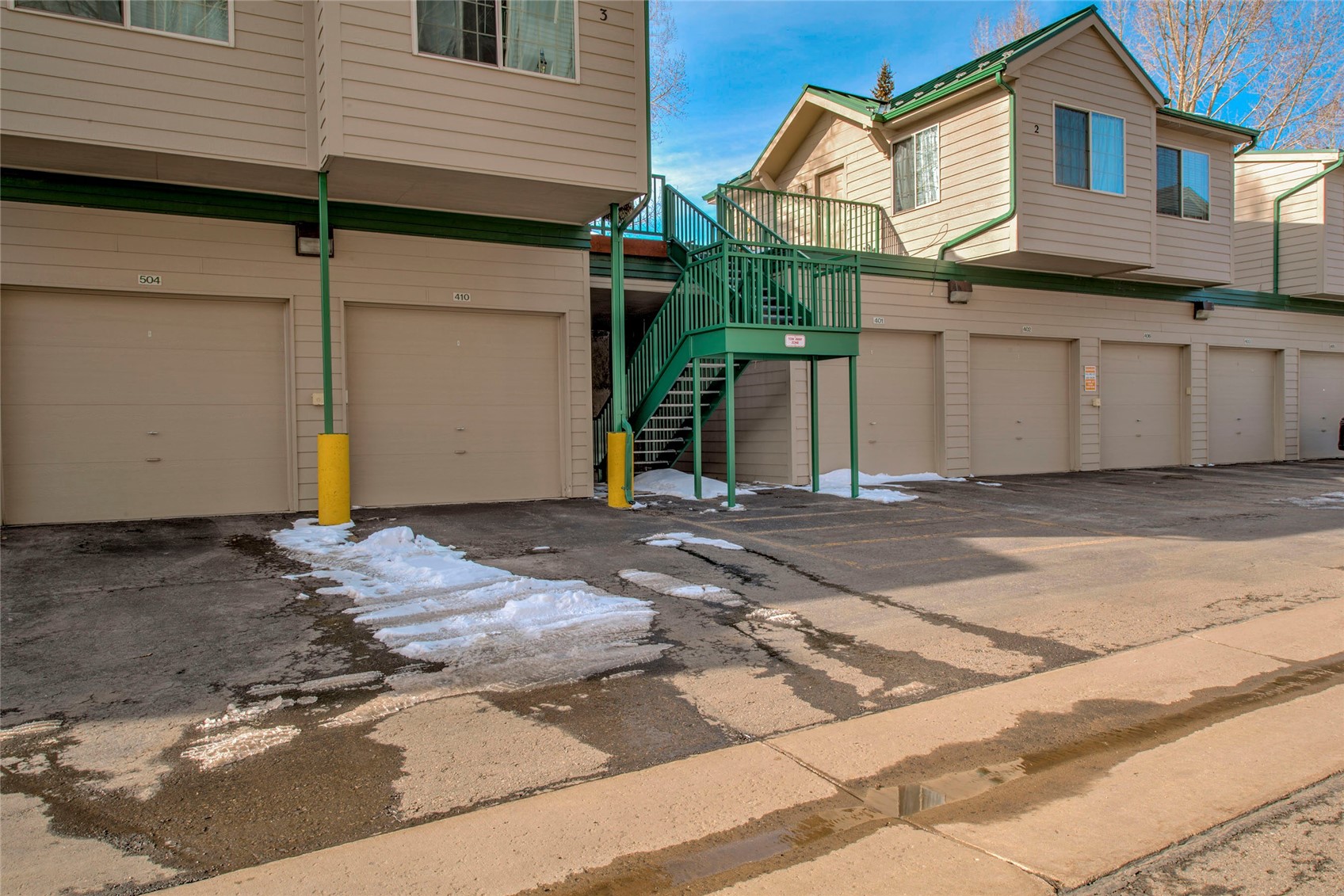 980 Lakepoint DRIVE 402
