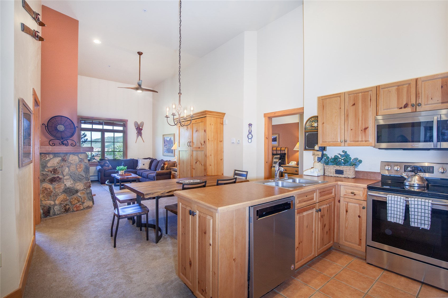 135 Dercum DRIVE 8634