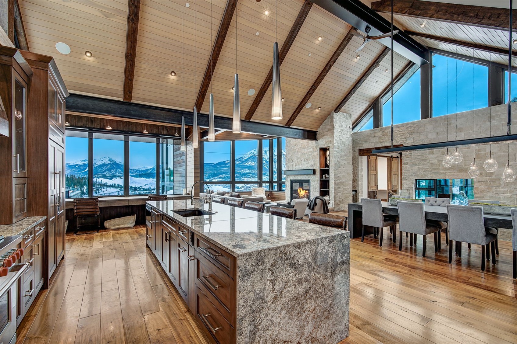 65 Aerie DRIVE