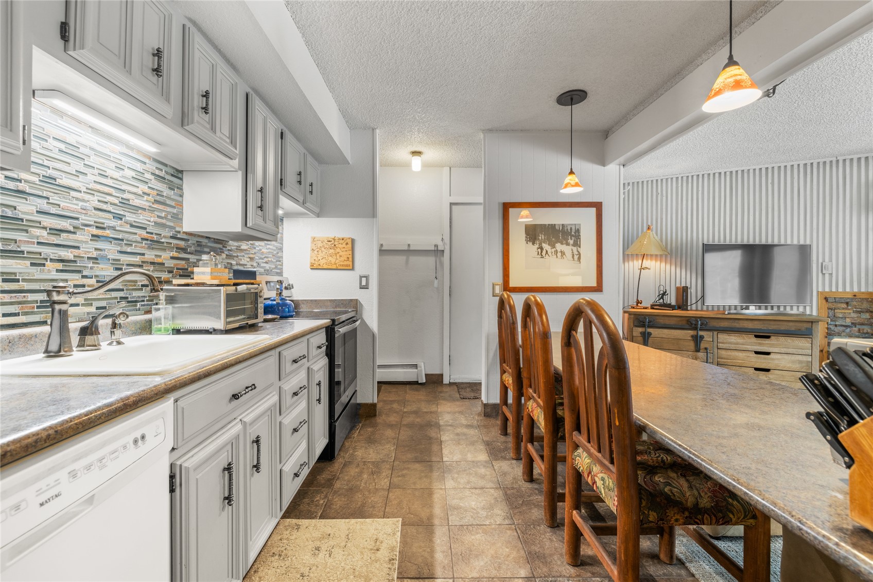 1179 Ski Hill ROAD 147