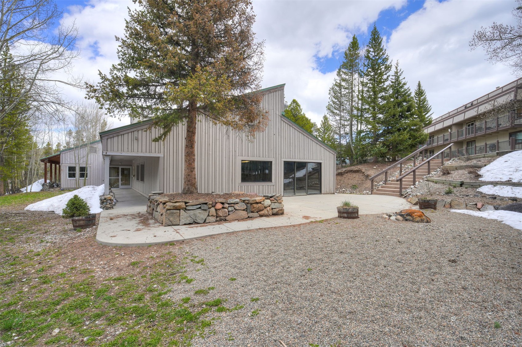 9359 State Hwy 9 G5
