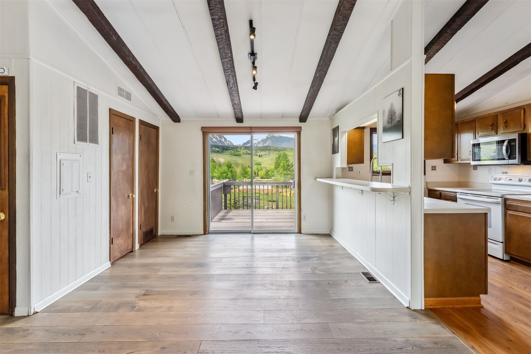 361 Lagoon LANE