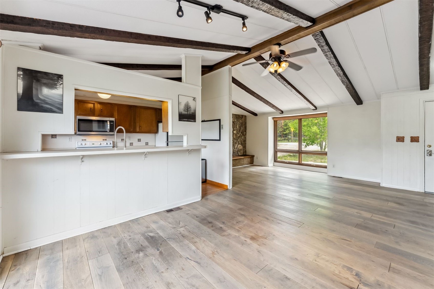 361 Lagoon LANE