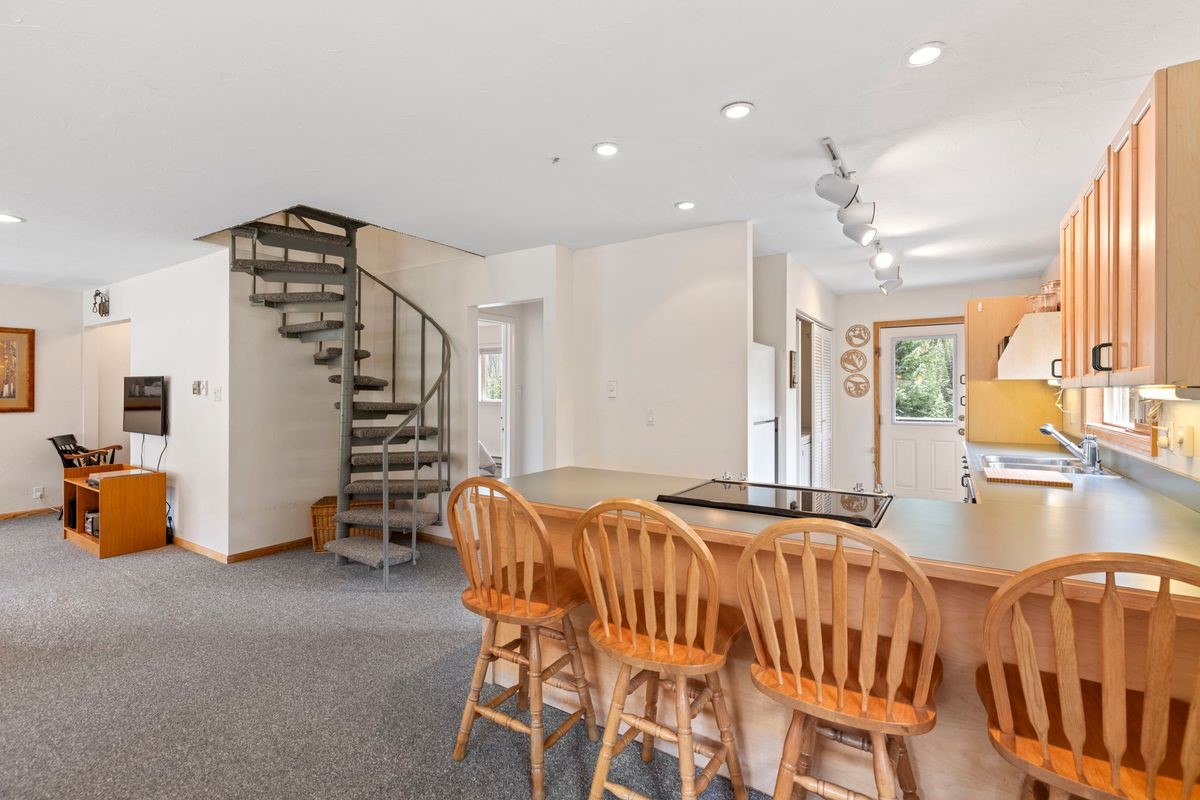 46 McDill ROAD
