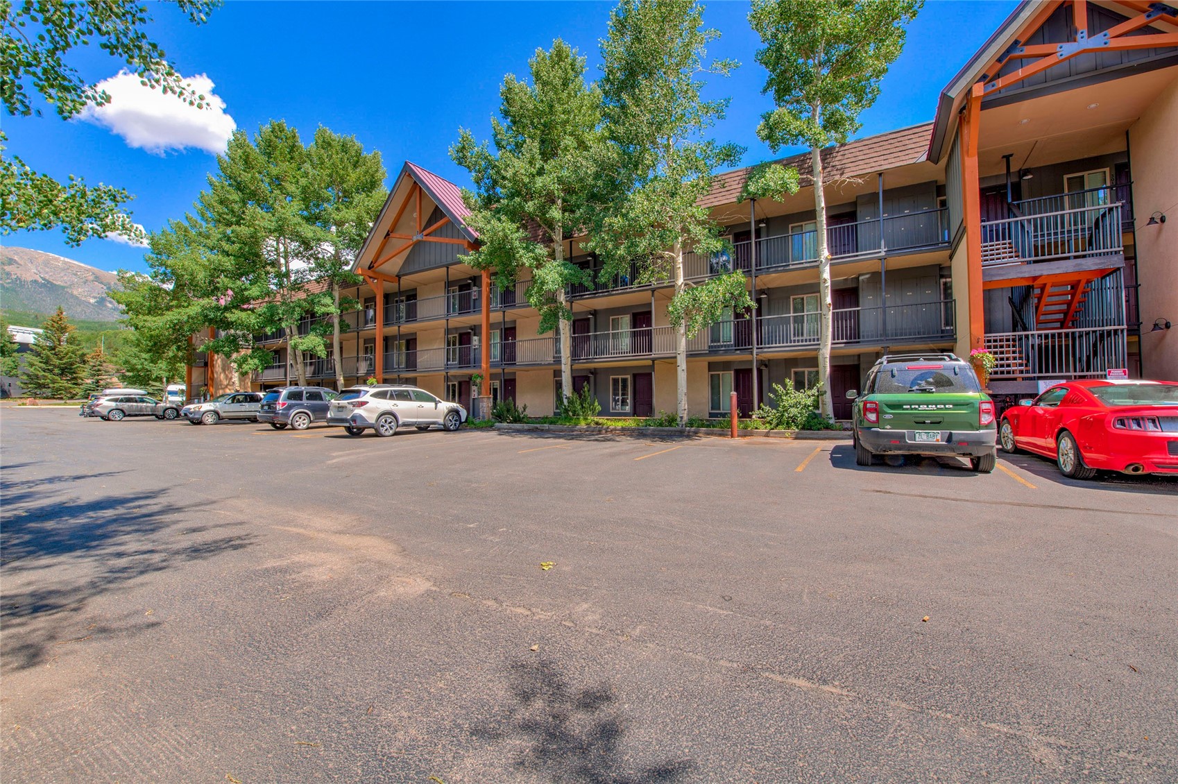 1127 9000 Divide ROAD 104
