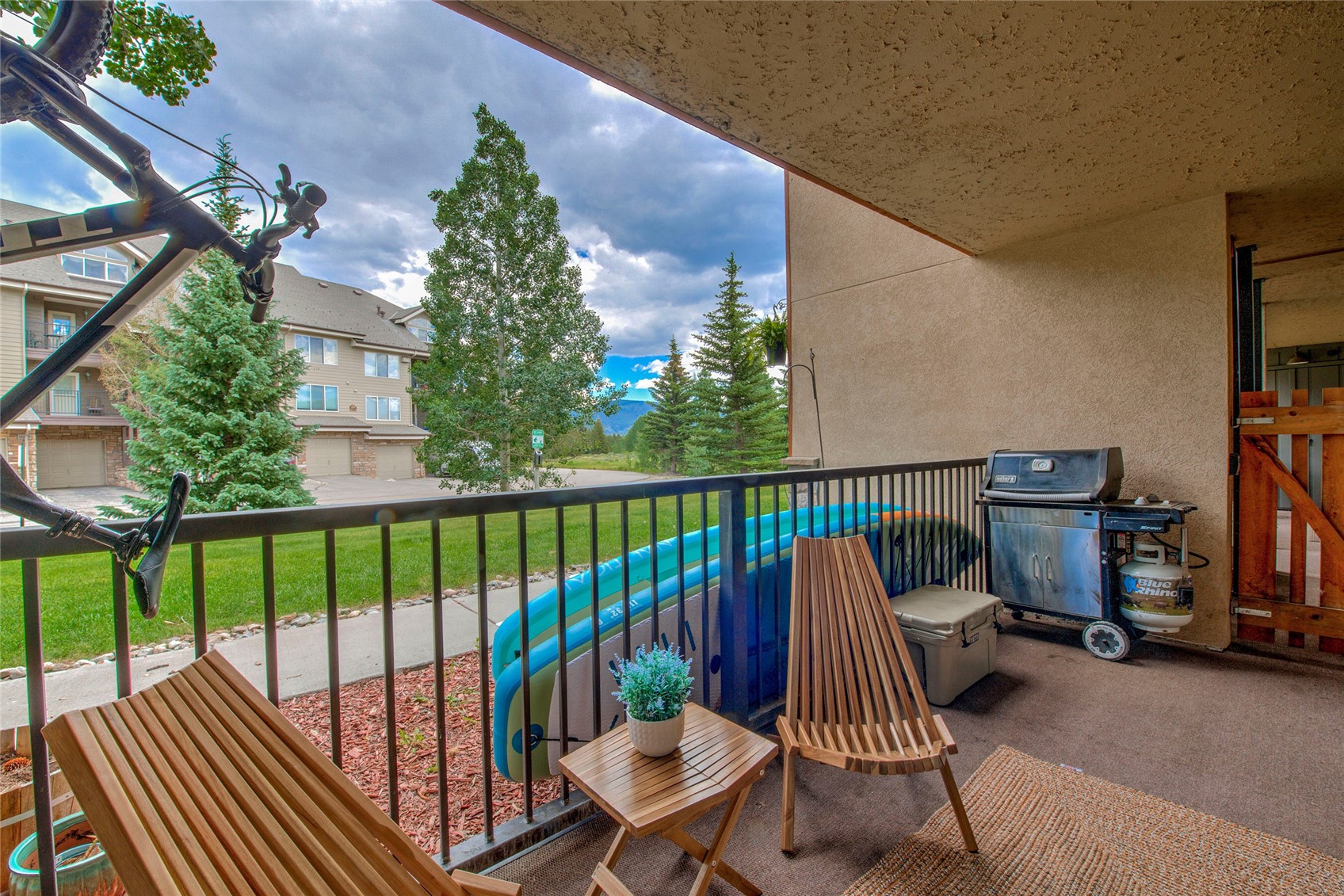 1127 9000 Divide ROAD 104