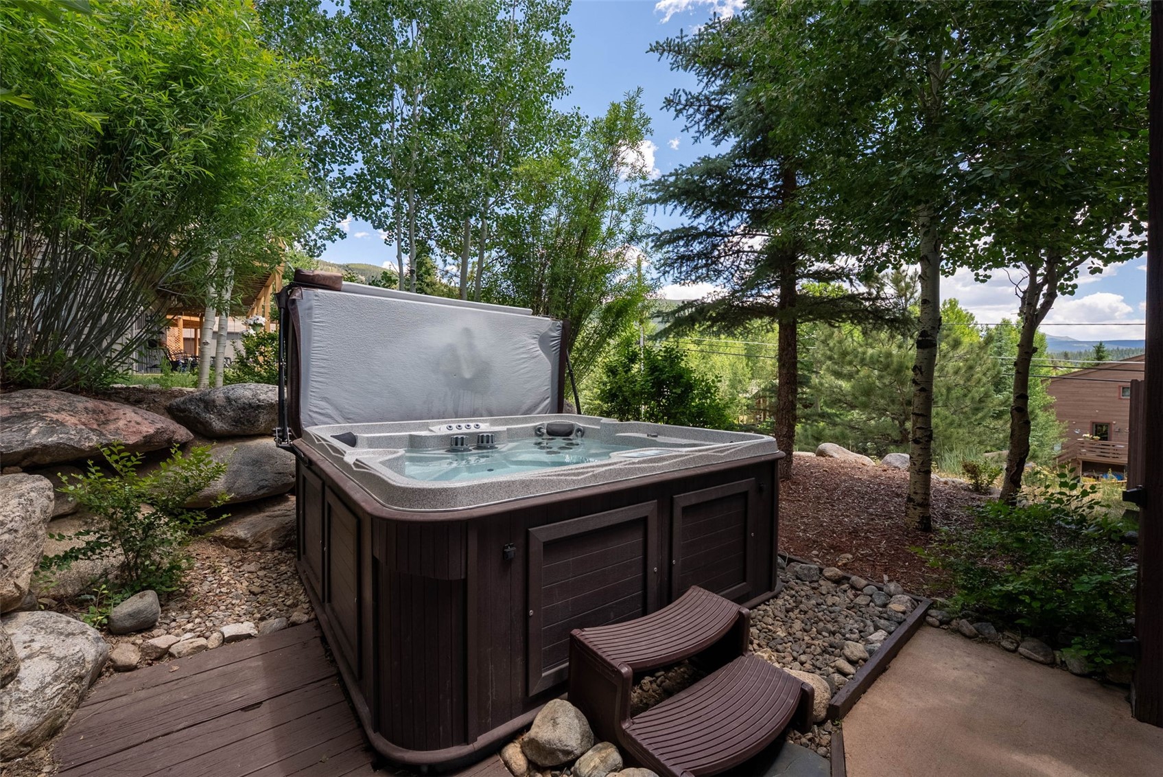 182 Idlewild DRIVE