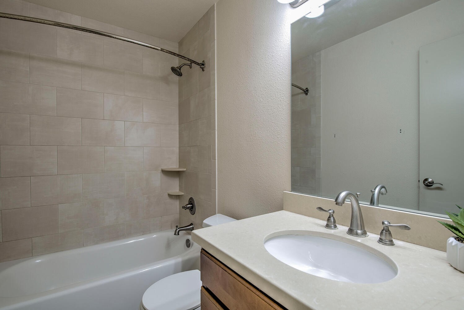 412 S Main STREET 321