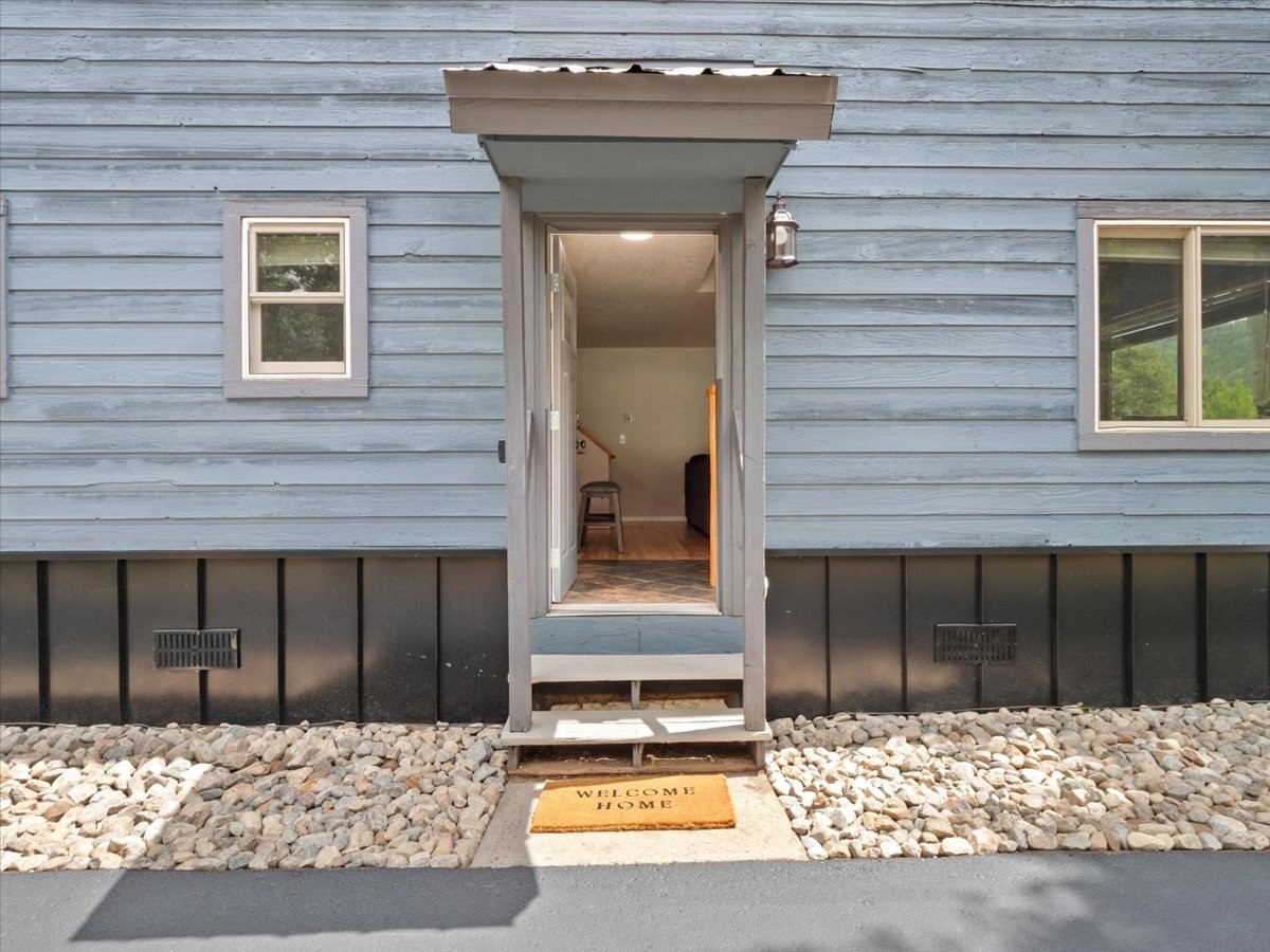 613 Belford STREET