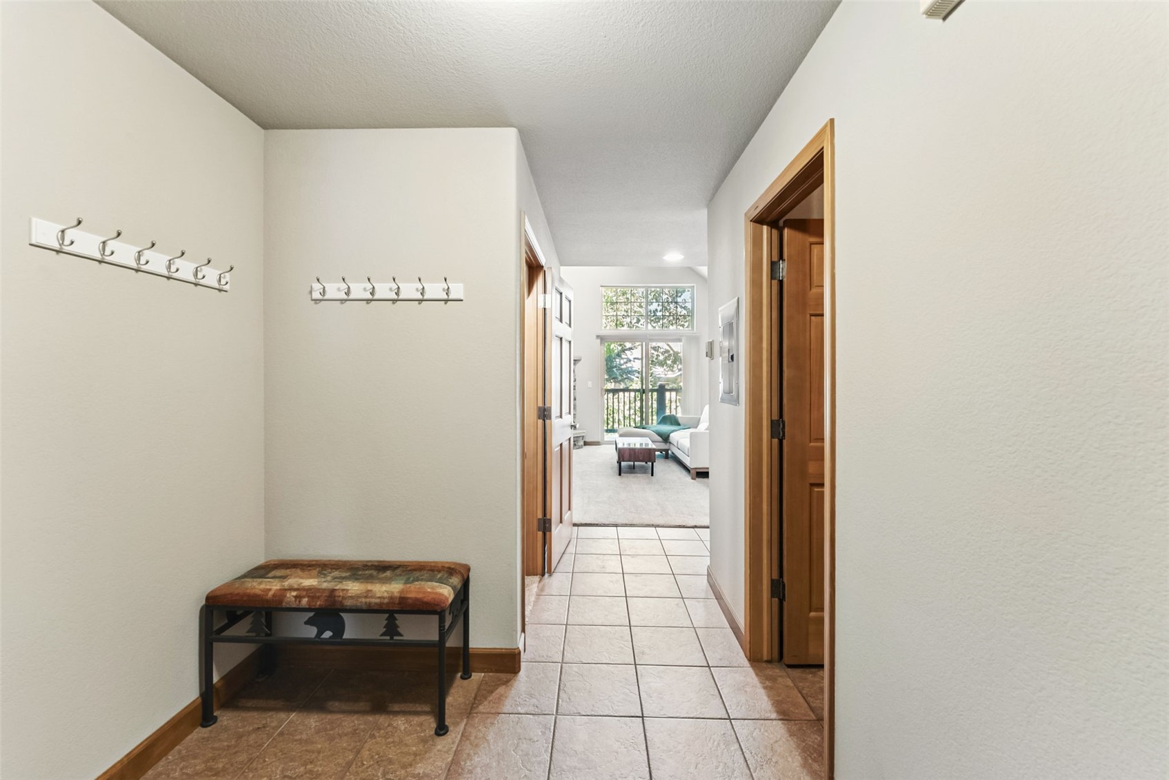 720 Lakepoint DRIVE B4
