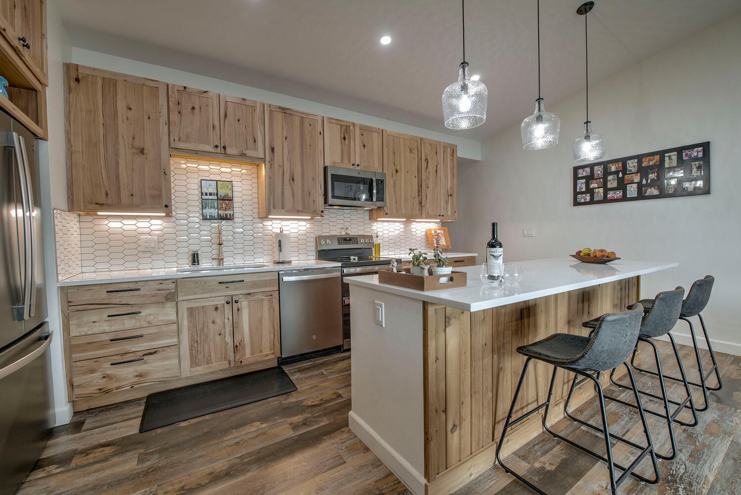 32 Corinthian CIRCLE 302