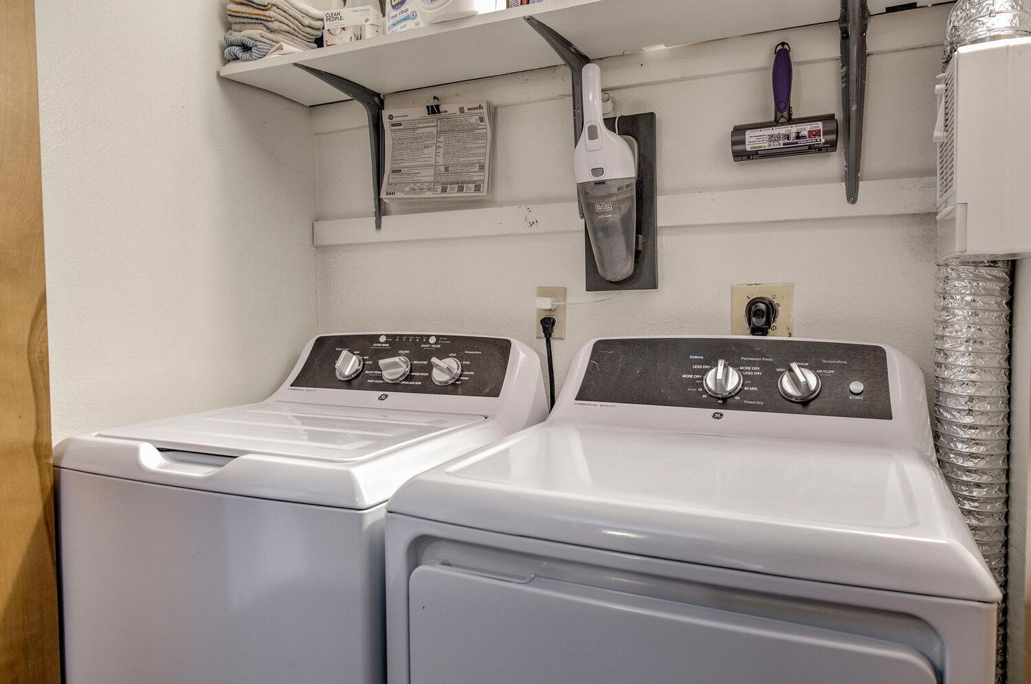 32 Corinthian CIRCLE 302