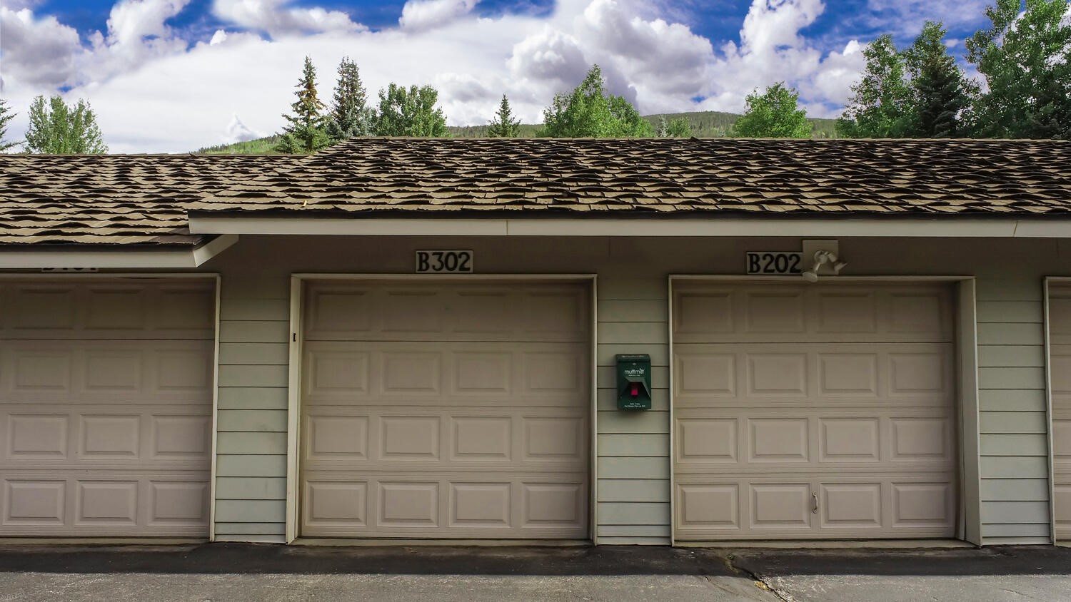 32 Corinthian CIRCLE 302